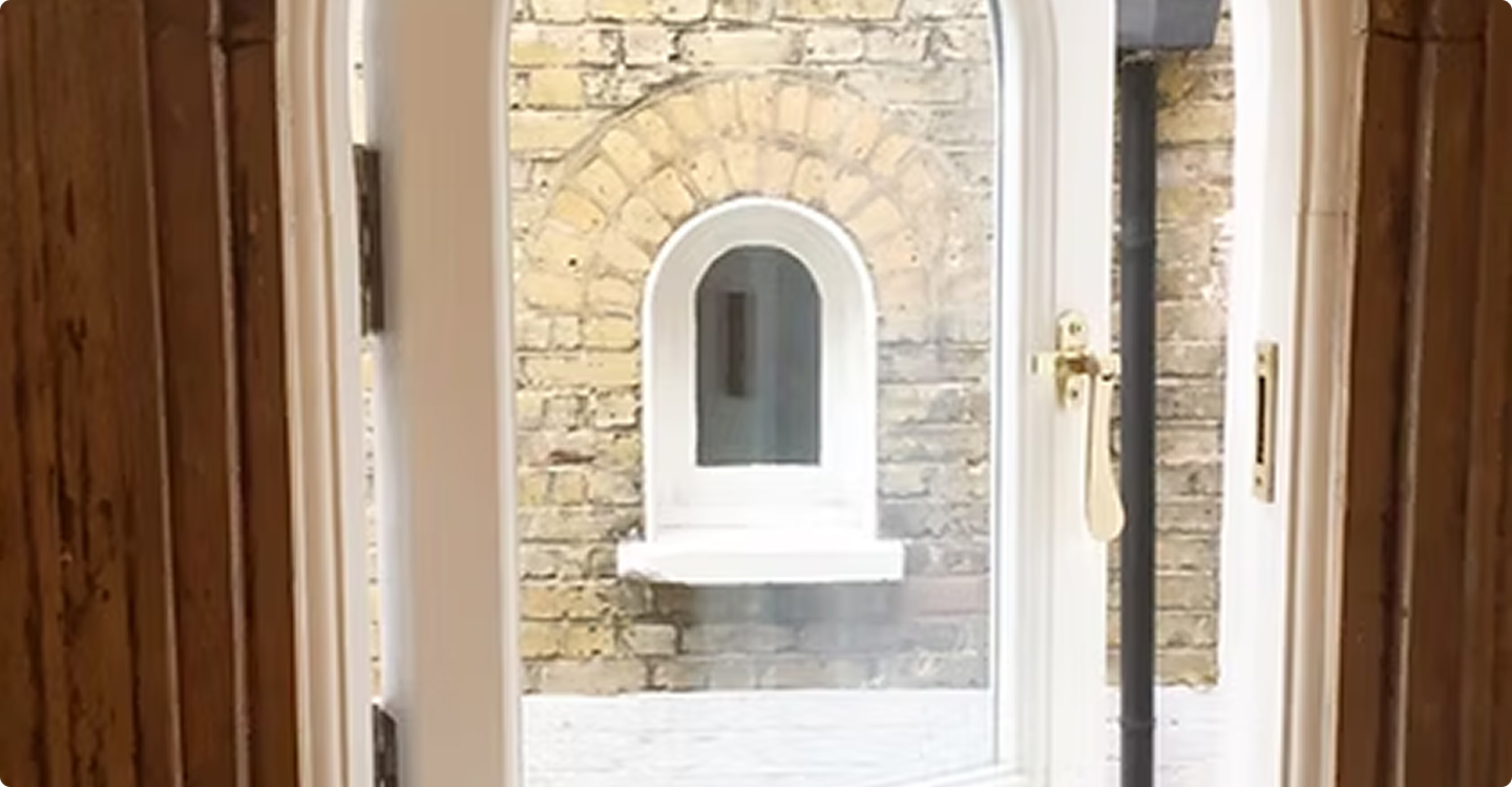 Cottage Windows Banner Img